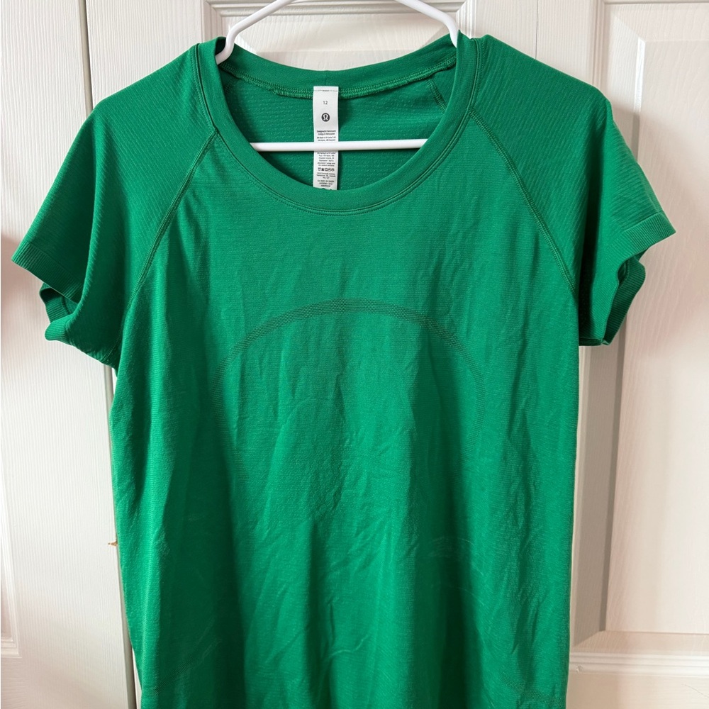 lululemon athletica Vibrant Green Short Sleeve Tee